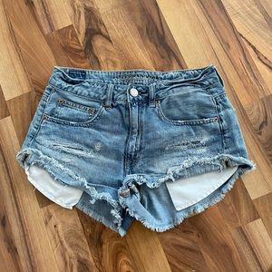 Hi-Rise Festival American Eagle shorts